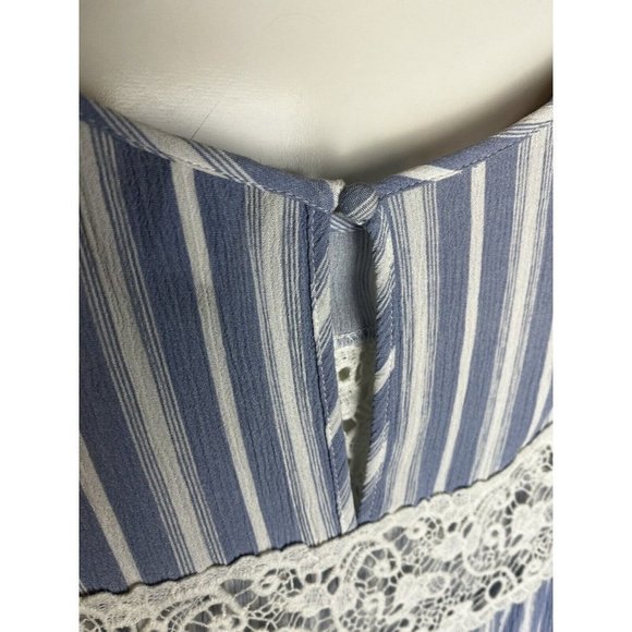 Torrid Blouse Size 1 1X Blue White Stripes Gauze Crochet Trim 3/4 Sleeves Flowy - Picture 4 of 8